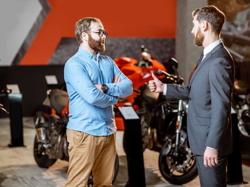 A man enquiring about bikes.